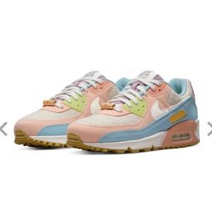 Nike Women's Air Max 90 Sun Club Shoe sz10
